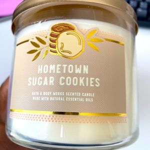 Bath & Body Works Hometown Sugar Cookies 3 Wick Candle